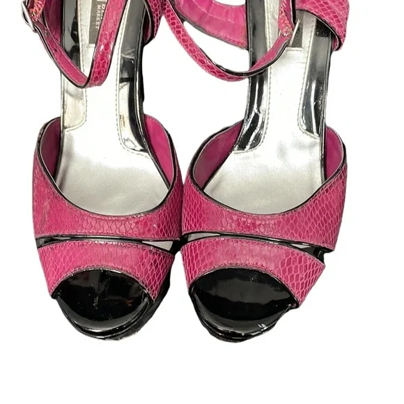 White House Black Market heels - Picture 2 of 7